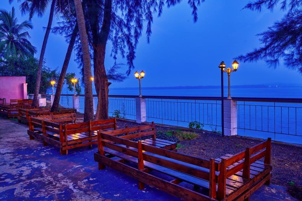 Ribandar Blu Missel By The River מראה חיצוני תמונה